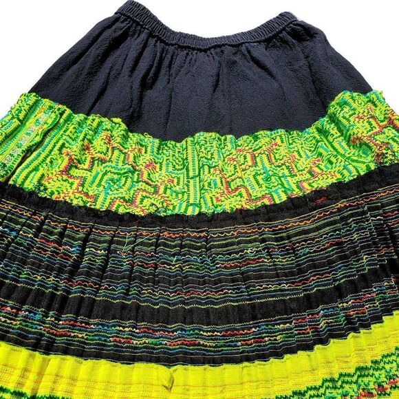 Vintage Short Pleated Skirt XS to S Hmong Ribbon Embroidery Pompoms - Picture 10 of 12